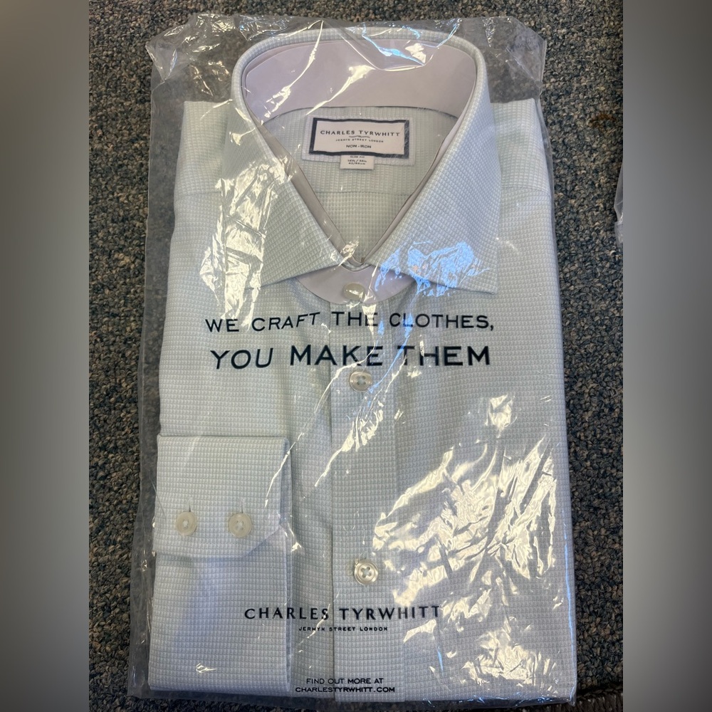 Brand new, in bag
Charles Tyrwhitt Dress Shirt 
Imported from London